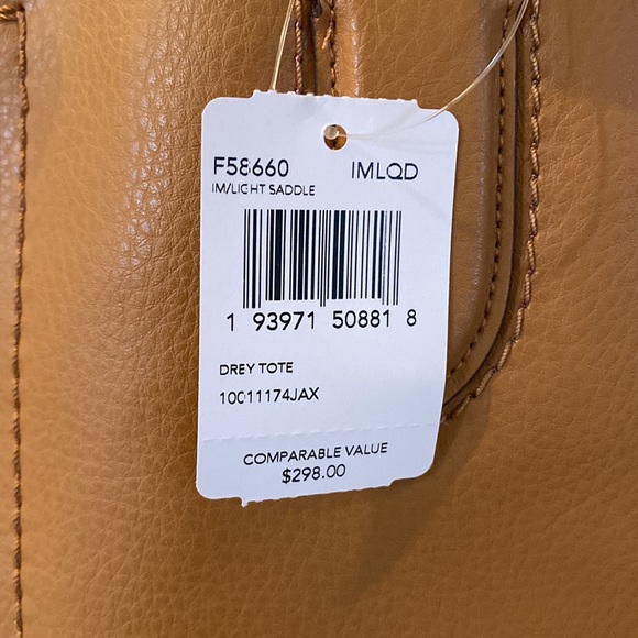 DERBY TOTE (COACH F58660)
IM/LIGHT SADDLE
COACH STYLE # F58660 - Picture 6 of 6